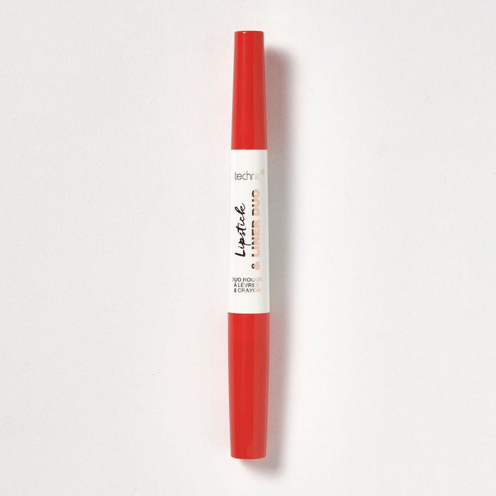 A lipstick and liner duo in the shade Summer Loving on a white background.