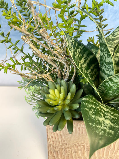14" Treasuring the Moment Centerpiece