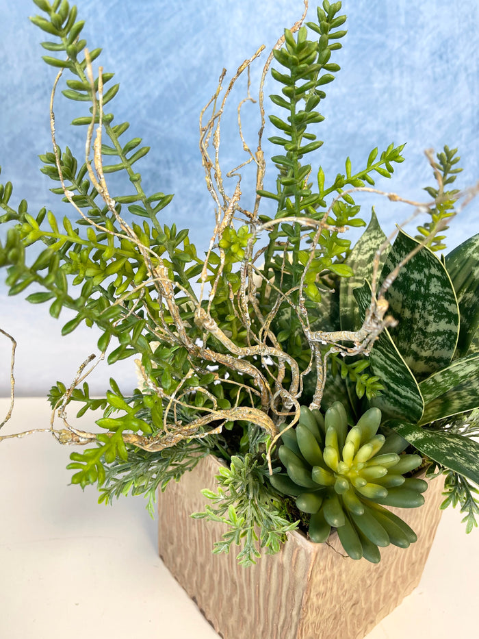 14" Treasuring the Moment Centerpiece