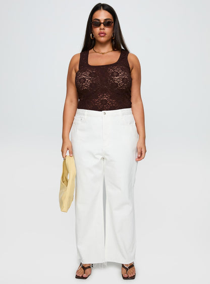 Bennington Lace Top Brown Curve