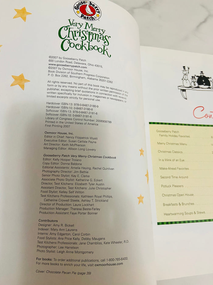 Vintage Gooseberry Patch Paperback, 2007 Very Merry Christmas Cookbook - Deer Creek Mercantile