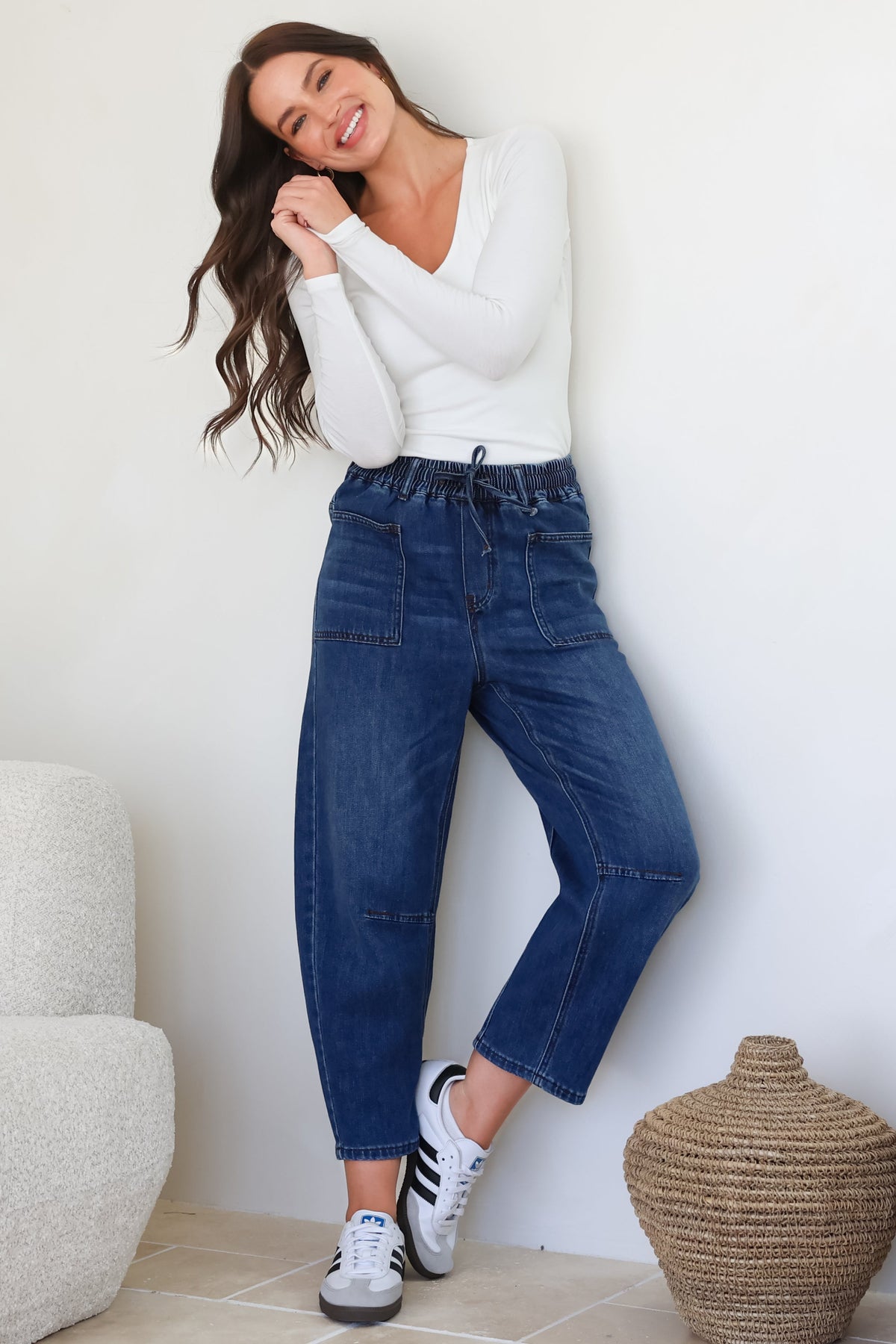 Lowen Barrel Jeans - Elasticated Waist Patch Pocket & Knee Detail Jeans in Dark Denim