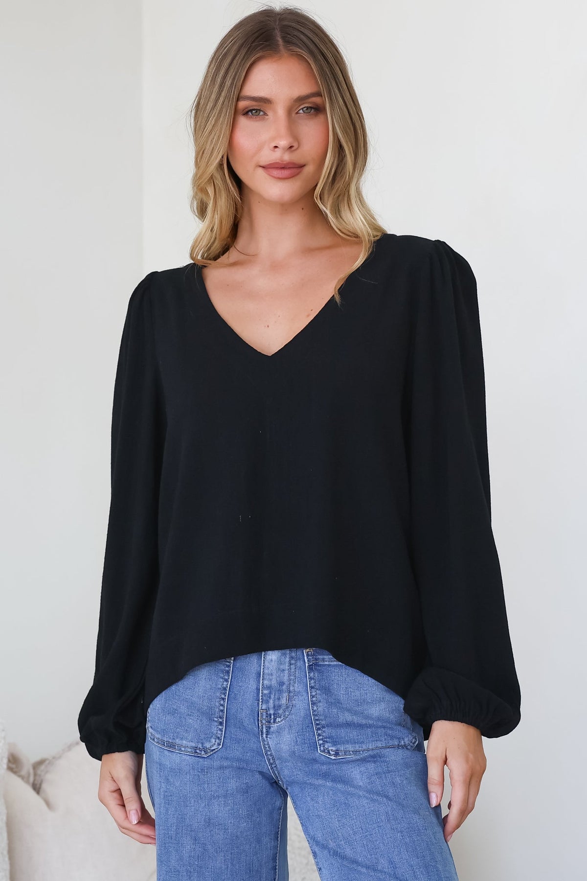 Ritual Top - V-Neck High Low Pull Over with Long Balloon Sleeves in Black
