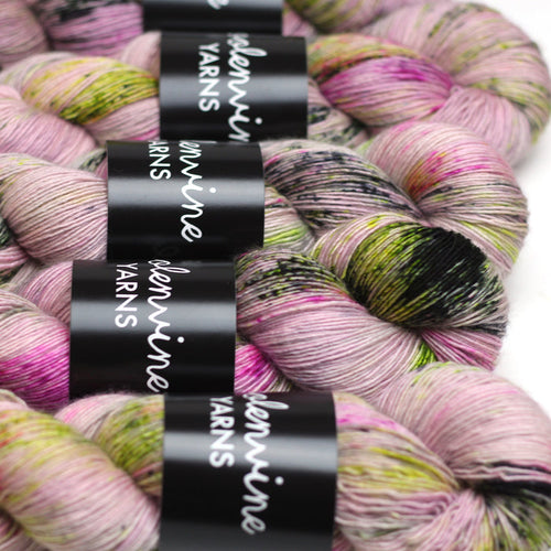 Bat Stitch Crazy (STRANGE BREW), NOUVEAU
